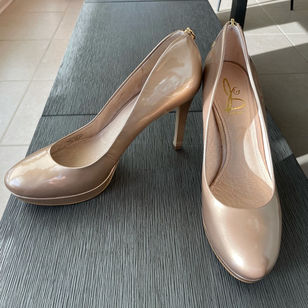 NEW! Joan & David Natural Gold Platform Pump